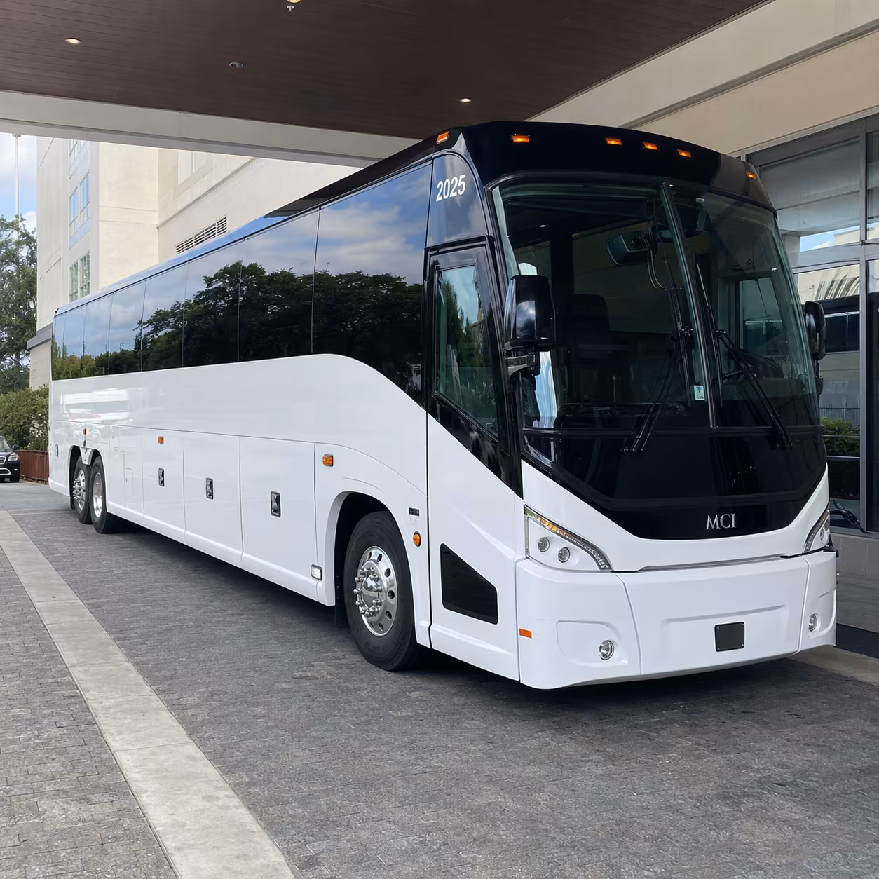 manteca 54 passenger charter bus