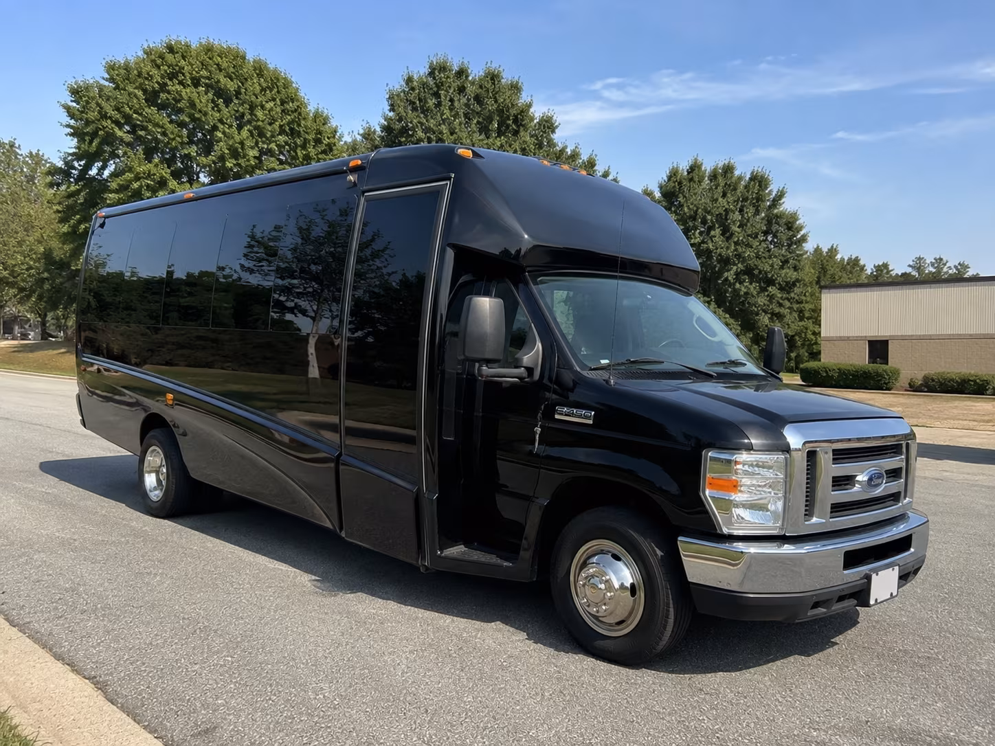 minibuses for manteca wedding party arrivals and ceremony to reception transfers