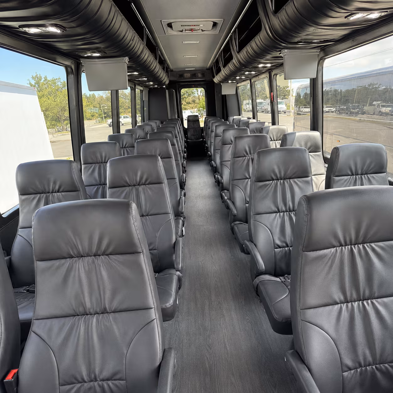 minibuses for trade show groups moving between manteca and stockton